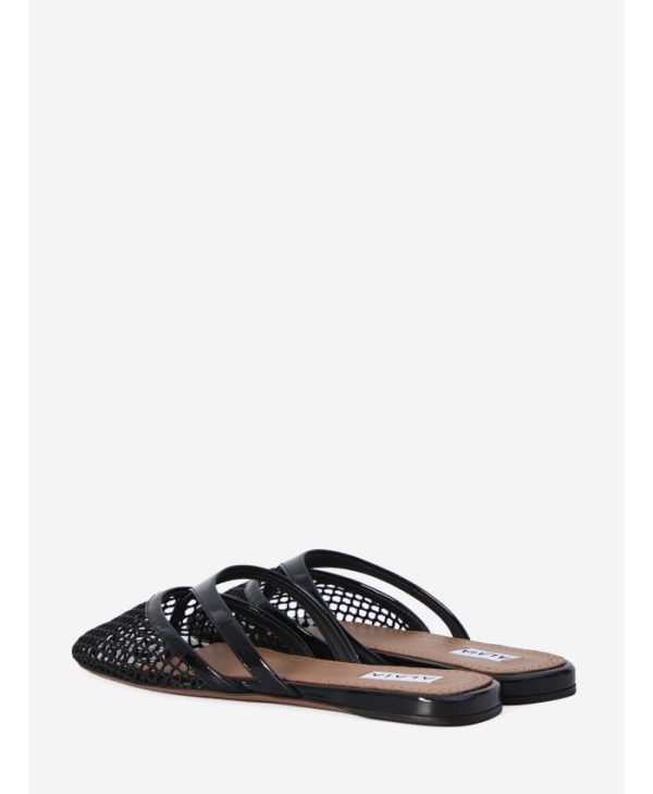 Flat thong sandals