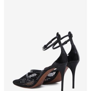 Infradito sandals
