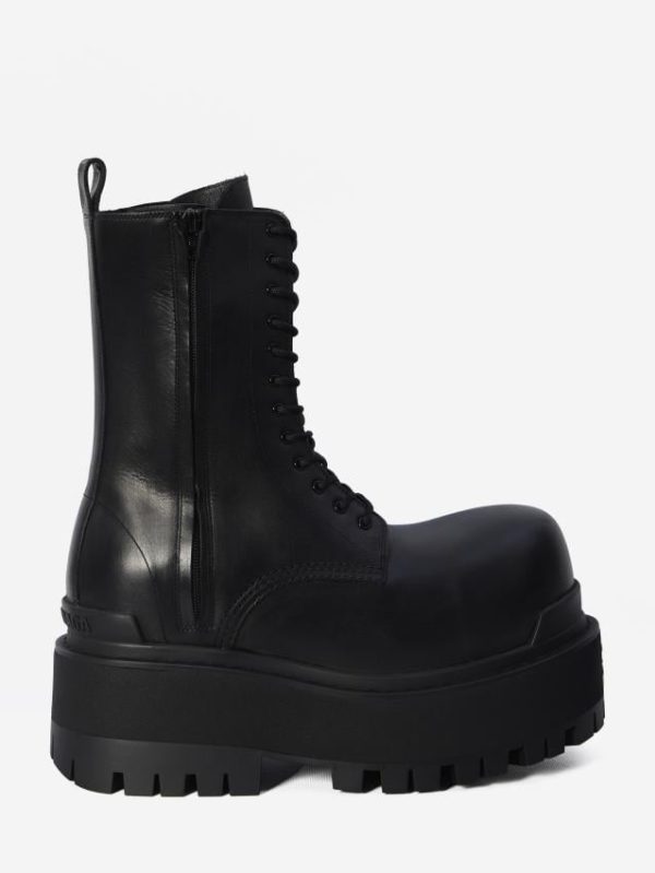 Giant boots - Image 5