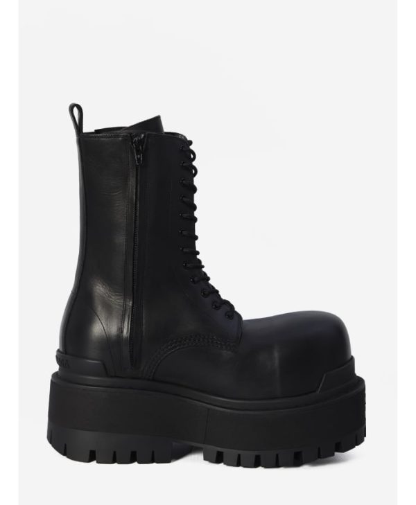 Giant boots - Image 7