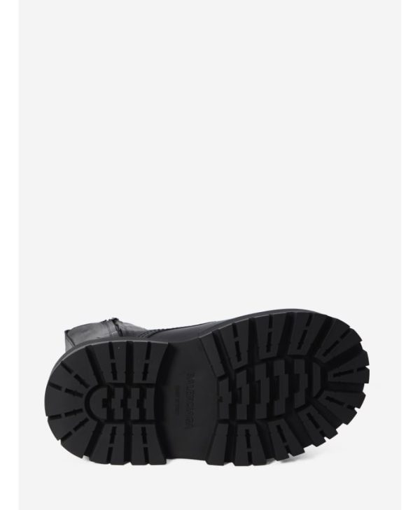 Giant boots - Image 2