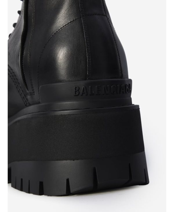 Giant boots - Image 4
