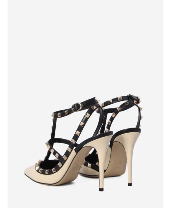 Rockstud pumps
