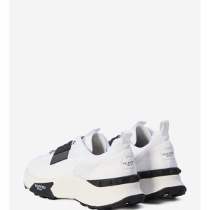 Sneakers with Stud