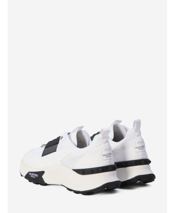 Sneakers with Stud