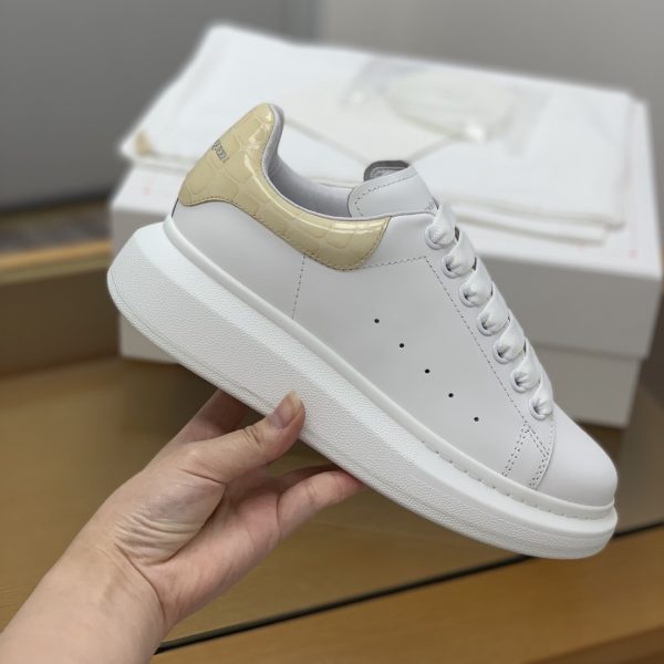 ¡¸#482¡¹Alexander McQueen MQ Apricot bead Stone grain tail Sneakers