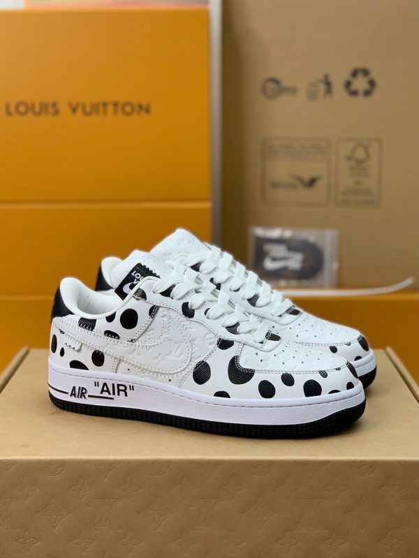 「#640」LOUIS VUITTON × NIKE AIR FORCE 1 Sneaker