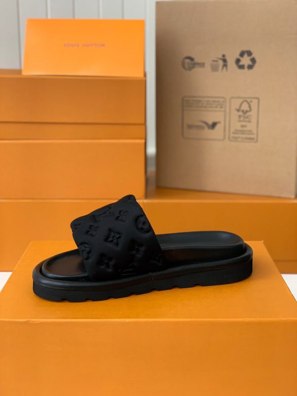 「#653」LOUIS VUITTON  WOMEN'S SLIPPERS - Image 4
