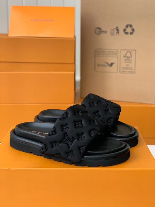 「#653」LOUIS VUITTON  WOMEN'S SLIPPERS