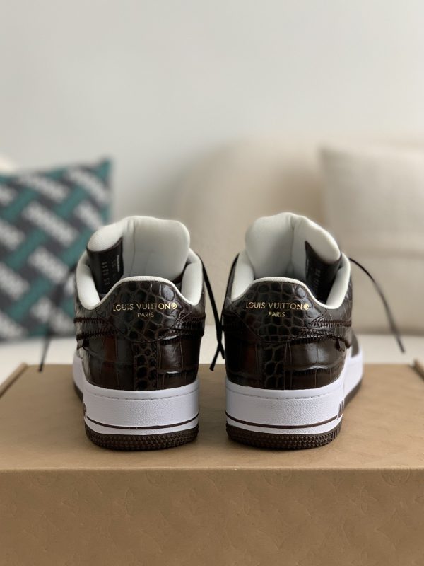 「#862」LOUIS VUITTON × NIKE AIR FORCE 1 SNEAKER - Image 3