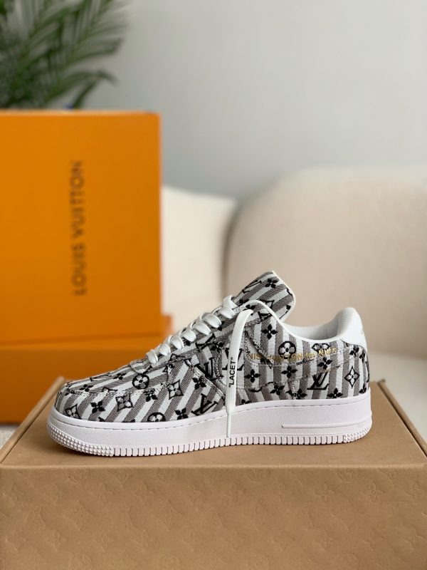 「#1061」LOUIS VUITTON × NIKE AIR FORCE 1 SNEAKER - Image 4