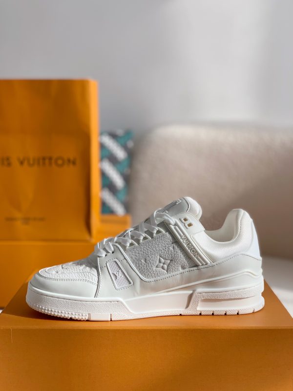 「#1210」LOUIS VUITTON TRAINER SNEAKERS - Image 4