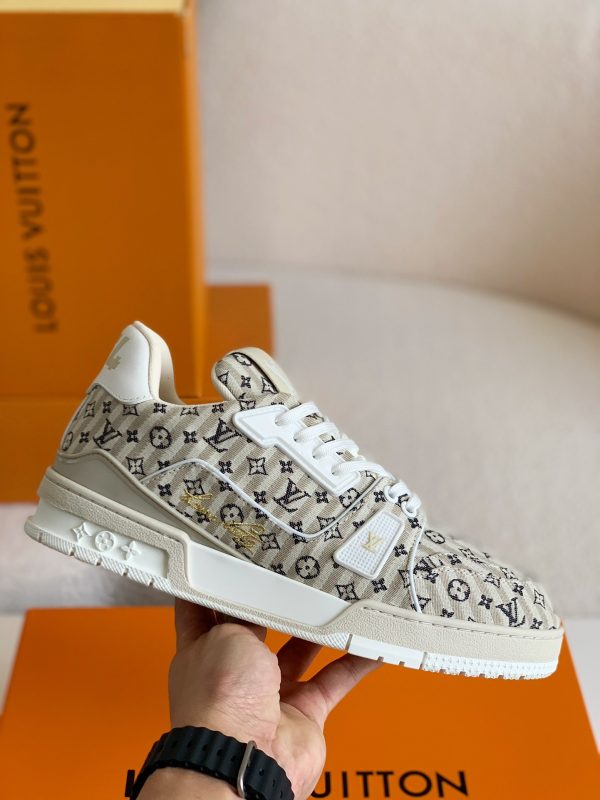 「#1353」LOUIS VUITTON TRAINER SNEAKERS - Image 3