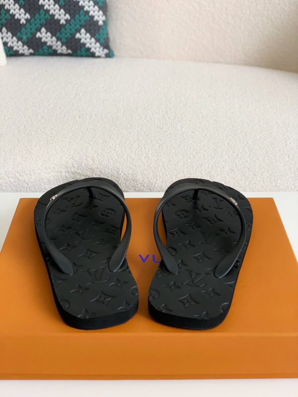「#1361」Louis Vuitton flip flops - Image 5