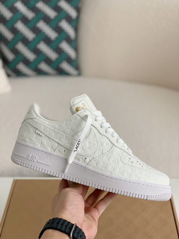「#45」LOUIS VUITTON × NIKE AIR FORCE 1 Sneaker - Image 3
