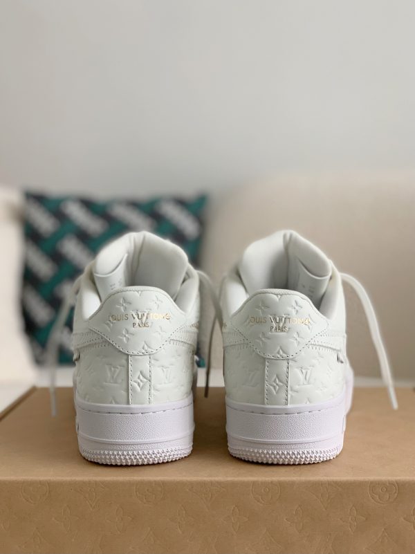 「#45」LOUIS VUITTON × NIKE AIR FORCE 1 Sneaker - Image 5