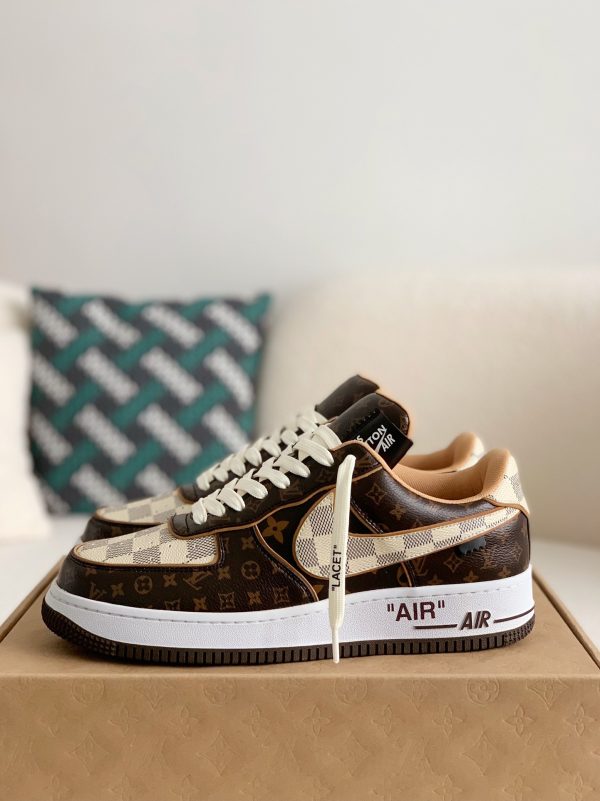 「#317」LOUIS VUITTON × NIKE AIR FORCE 1 Sneaker - Image 2