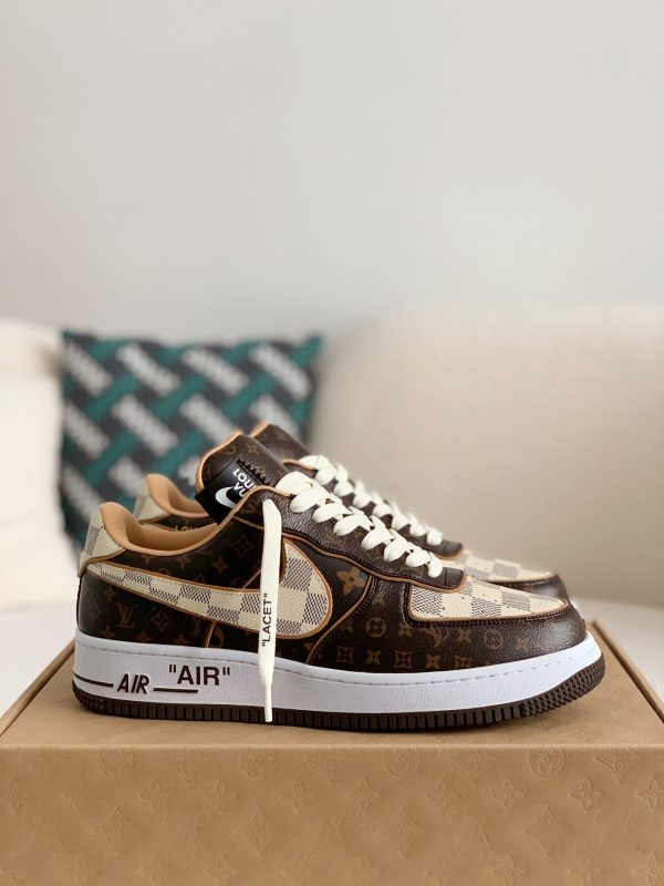 「#317」LOUIS VUITTON × NIKE AIR FORCE 1 Sneaker