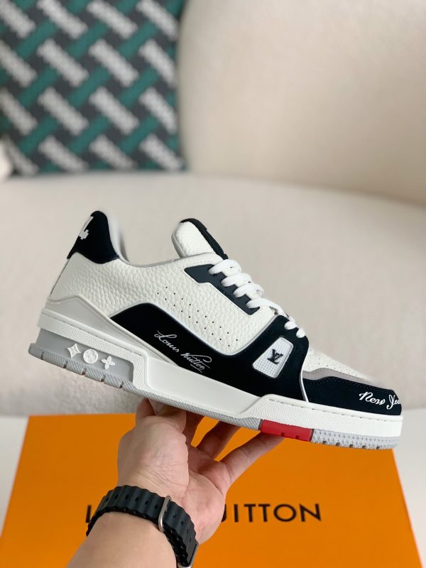 「#1472」Louis Vuitton New York Exclusive Trainer Sneakers - Image 3