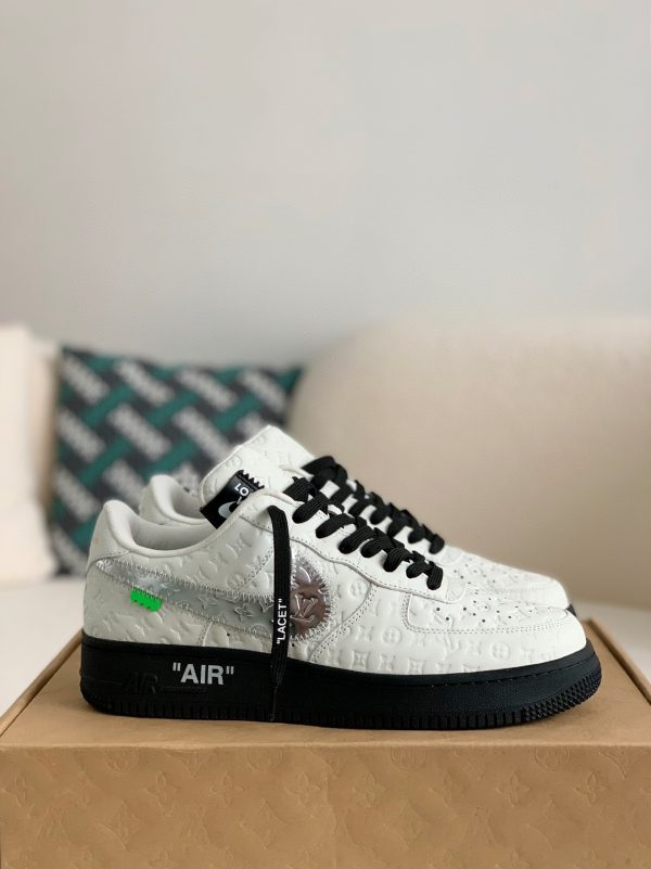 「#1523」LOUIS VUITTON × NIKE AIR FORCE 1 SNEAKER