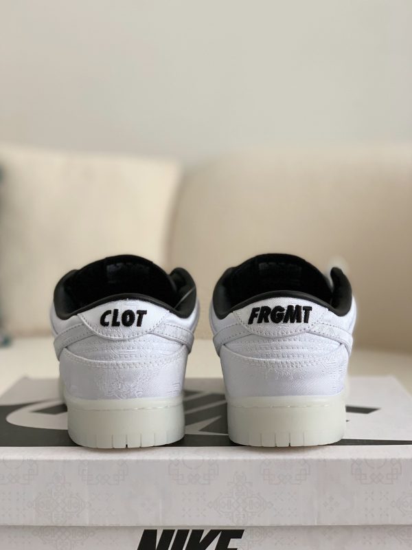 ¡¸#1493¡¹Fragment Design x Clot x Nike SB Dunk Low"20th Anniversary/White Silk Sneakers - Image 5