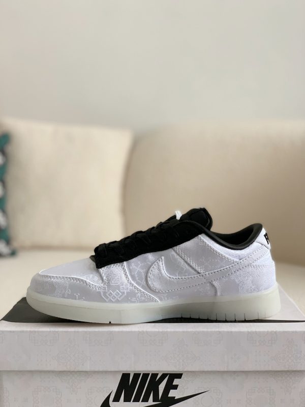¡¸#1493¡¹Fragment Design x Clot x Nike SB Dunk Low"20th Anniversary/White Silk Sneakers - Image 4