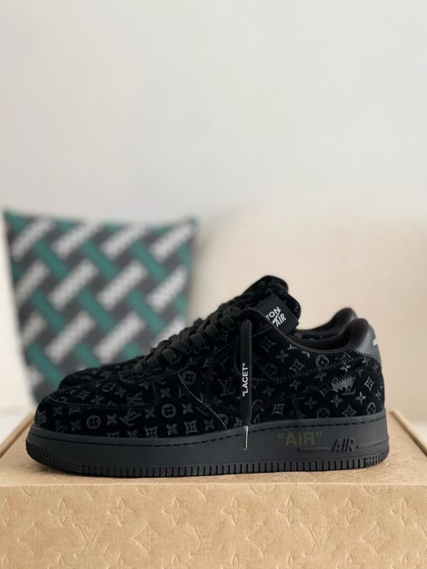 「#46」LOUIS VUITTON × NIKE AIR FORCE 1 Sneaker - Image 2