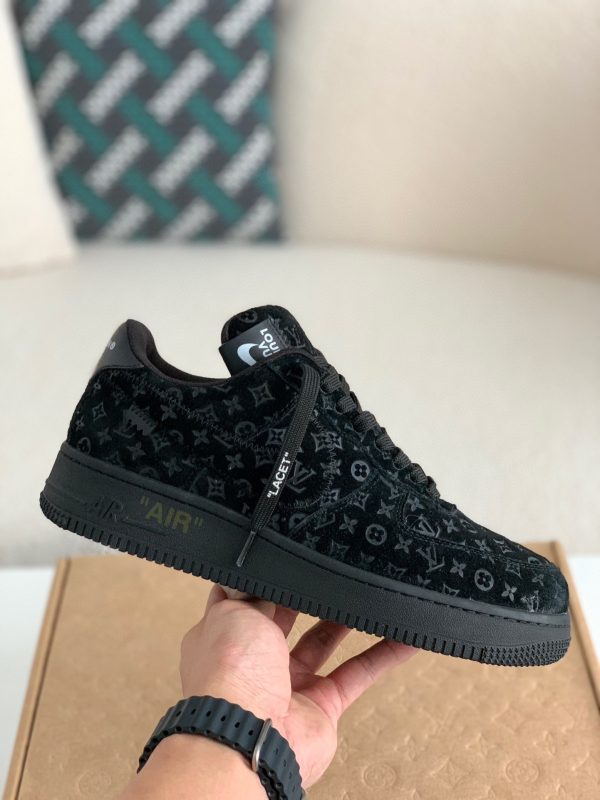 「#46」LOUIS VUITTON × NIKE AIR FORCE 1 Sneaker - Image 3