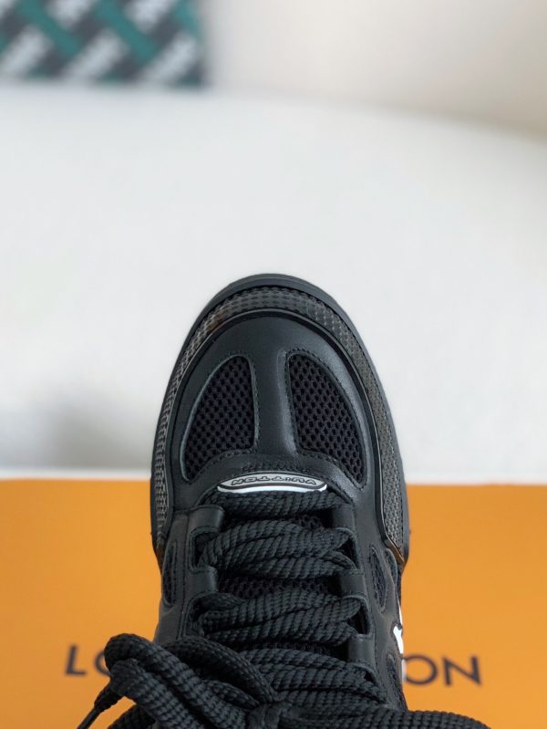 「#949」LOUIS VUITTON  RUNNER TATIC  Sneakers - Image 8