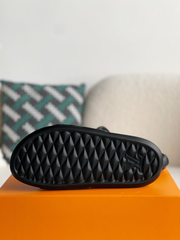 「#922」LOUIS VUITTON  WOMEN'S SLIPPERS - Image 9