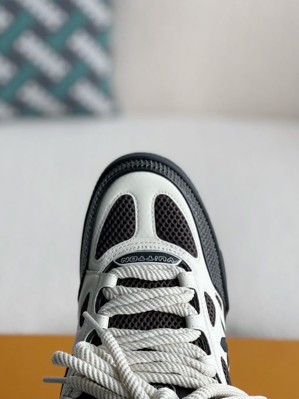 「#1978」Louis Vuitton Skate Sneakers - Image 8