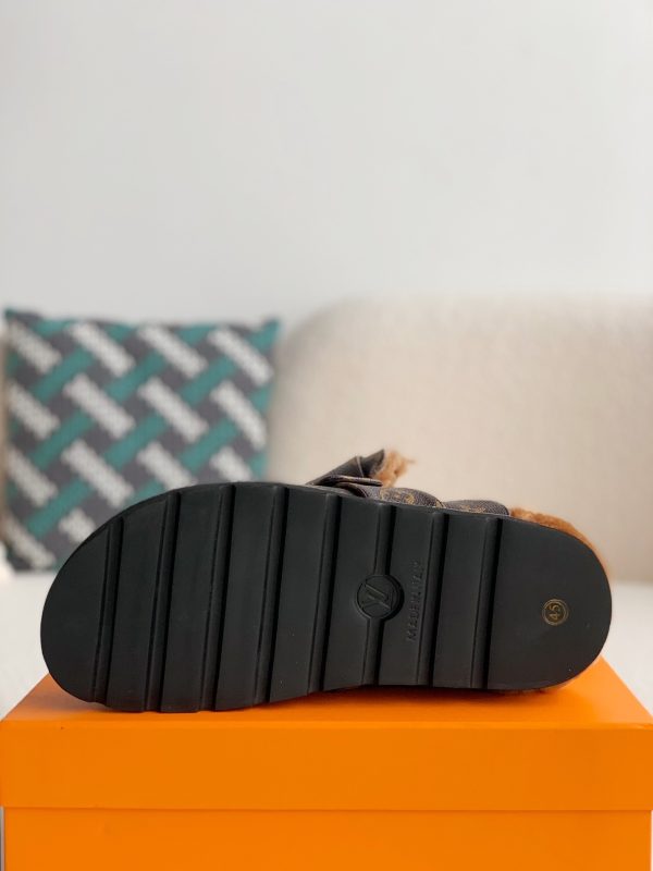 「#2036」Louis Vuitton Easy Sandals - Image 9