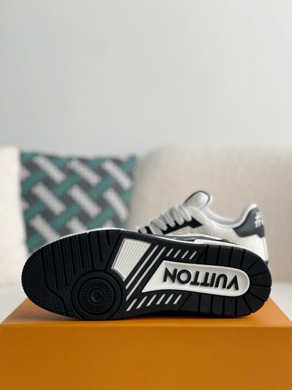 「#706」LOUIS VUITTON TRAINER Sneakers - Image 9