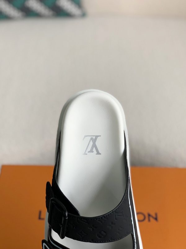 「#1019」LOUIS VUITTON  MAN SLIPPERS - Image 8