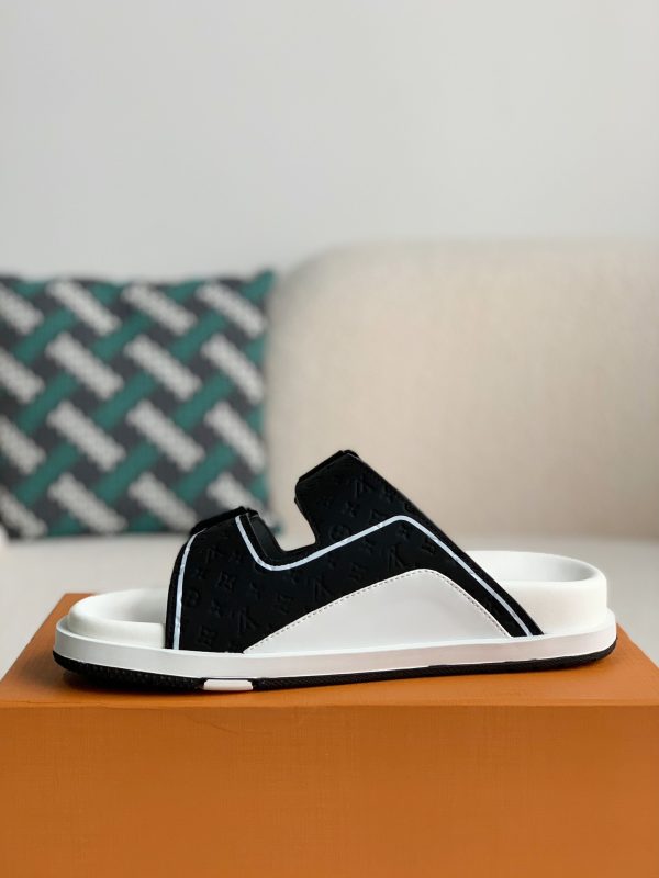 「#1019」LOUIS VUITTON  MAN SLIPPERS - Image 4