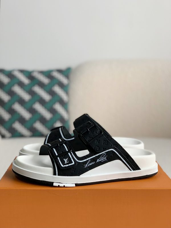 「#1019」LOUIS VUITTON  MAN SLIPPERS - Image 2