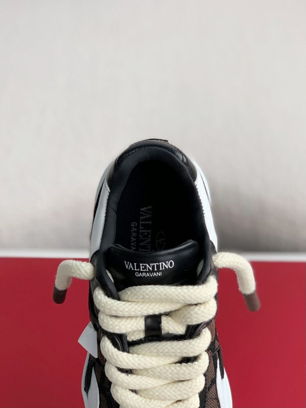 ¡¸#2257¡¹Valentino One Stud Sneakers - Image 7