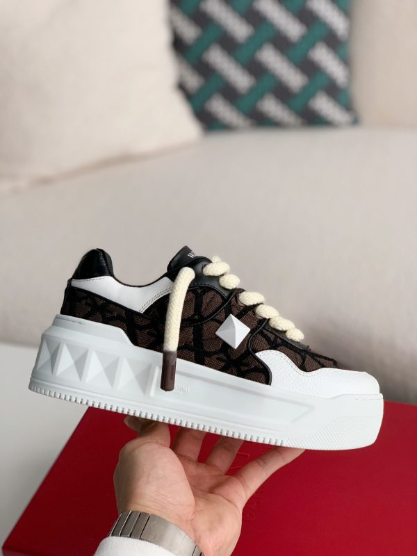 ¡¸#2257¡¹Valentino One Stud Sneakers - Image 3