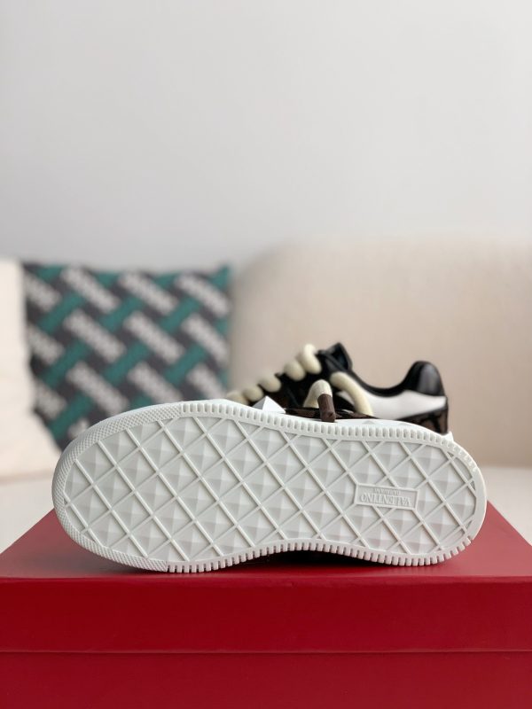 ¡¸#2257¡¹Valentino One Stud Sneakers - Image 9