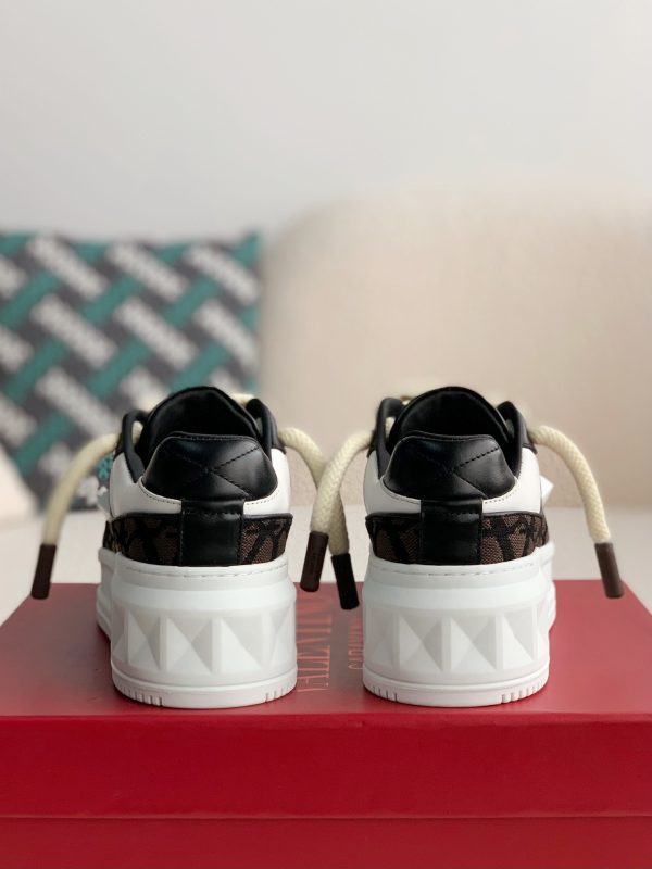 ¡¸#2257¡¹Valentino One Stud Sneakers - Image 5