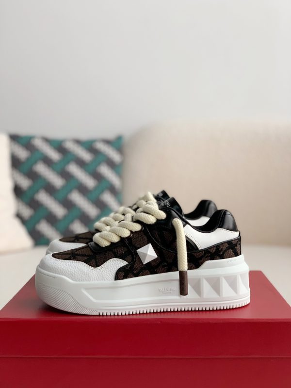 ¡¸#2257¡¹Valentino One Stud Sneakers - Image 2