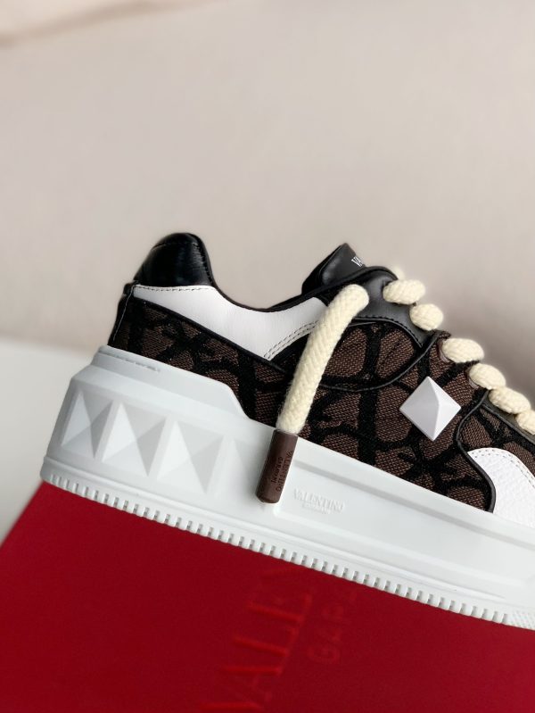 ¡¸#2257¡¹Valentino One Stud Sneakers - Image 6
