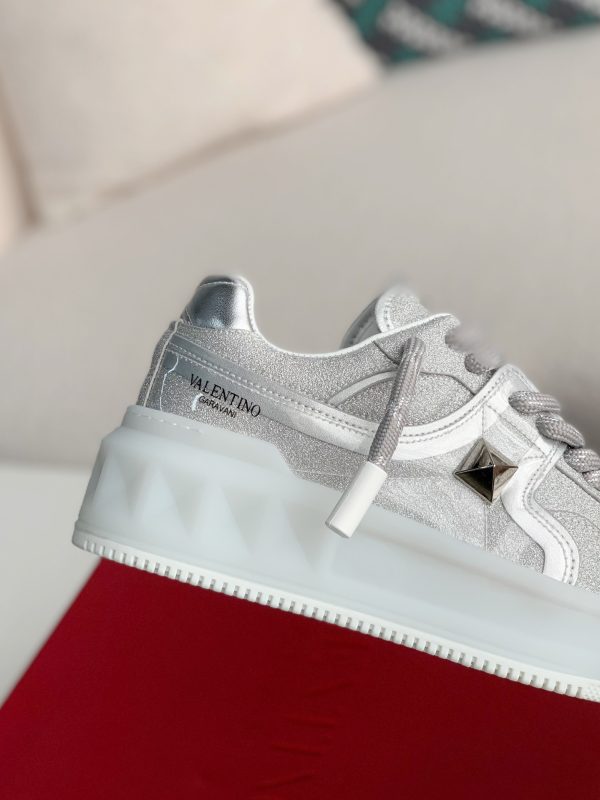 ¡¸#2258¡¹Valentino One Stud Sneakers - Image 6