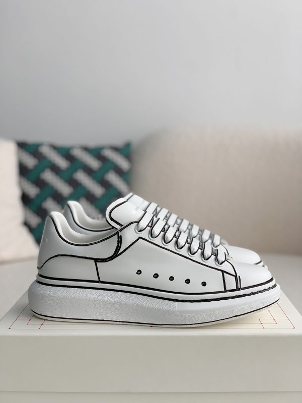 ¡¸#487¡¹Alexander McQueen MQ White hand-painted Sneakers
