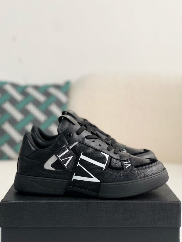 ¡¸#601¡¹Valentino sneakers