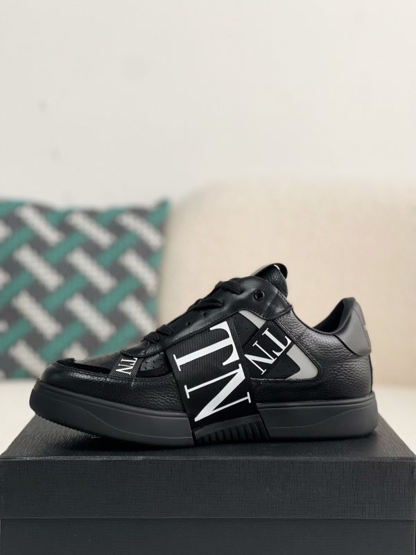 ¡¸#601¡¹Valentino sneakers - Image 4