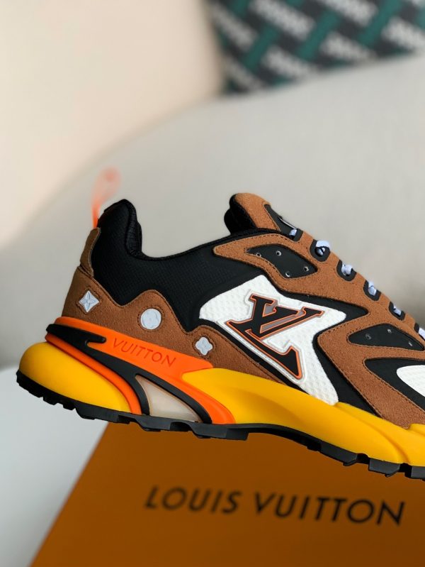 「#2374」Louis Vuitton Runner Tatic Sneakers - Image 7