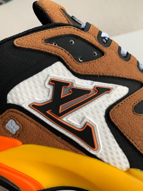 「#2374」Louis Vuitton Runner Tatic Sneakers - Image 9