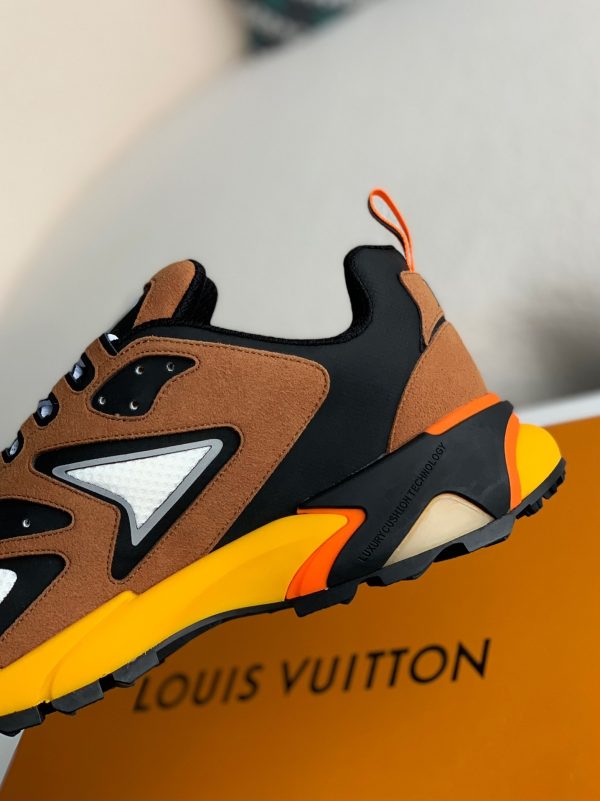 「#2374」Louis Vuitton Runner Tatic Sneakers - Image 10