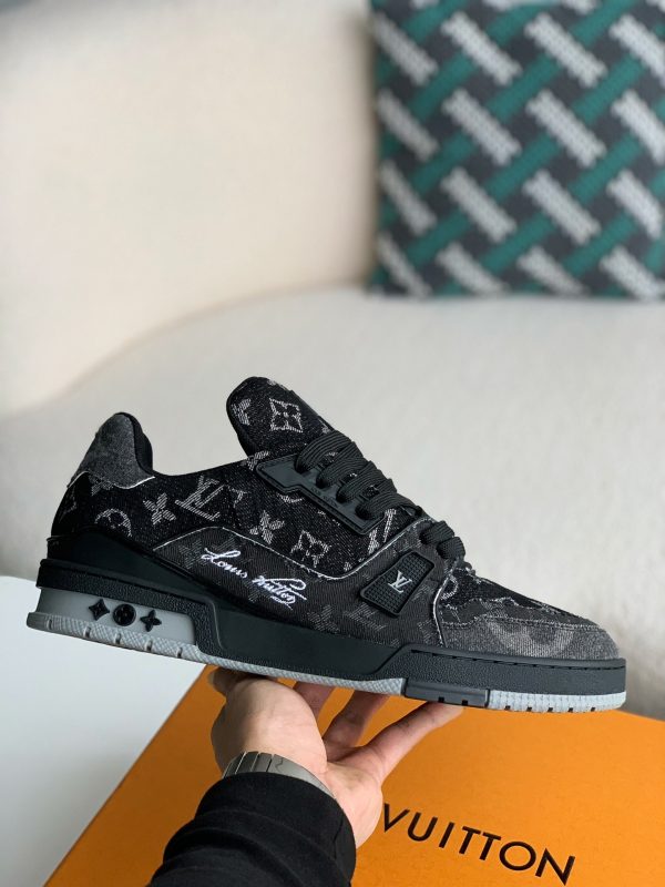 「#2379」LOUIS VUITTON TRAINER - Image 4